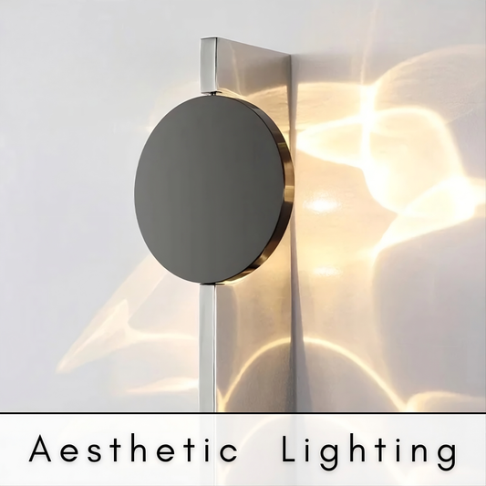 The Knavaro 360° Rotating Wall Sconce