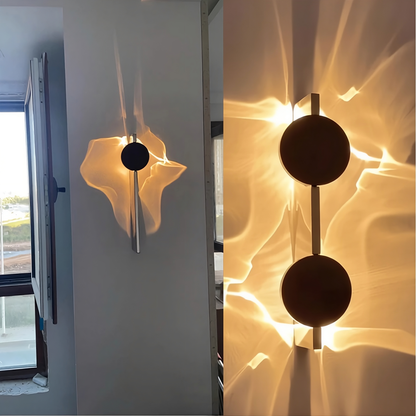 The Knavaro 360° Rotating Wall Sconce